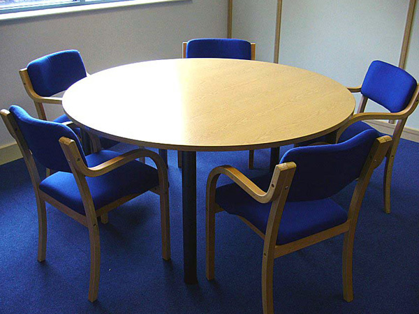 Circular-Meeting-Table